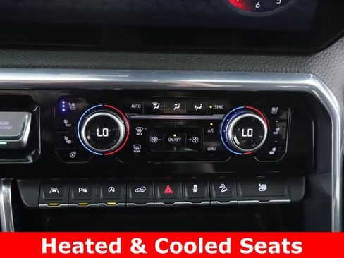 Used 2024 GMC Sierra 1500 Denali AWD/4WD image 4