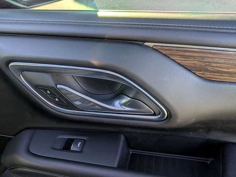 Used 2023 Chevrolet Tahoe High Country image 36