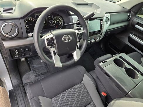 Used 2021 Toyota Tundra image 11