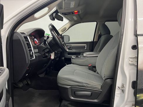 Used 2013 RAM 1500 Classic SLT w/ SLT Plus D￩cor Group image 3