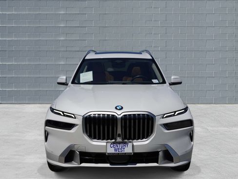 Used 2024 BMW X7 xDrive40i w/ Premium Package AWD/4WD image 2