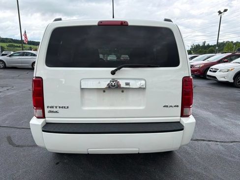 Used 2008 Dodge Nitro SLT AWD/4WD image 7