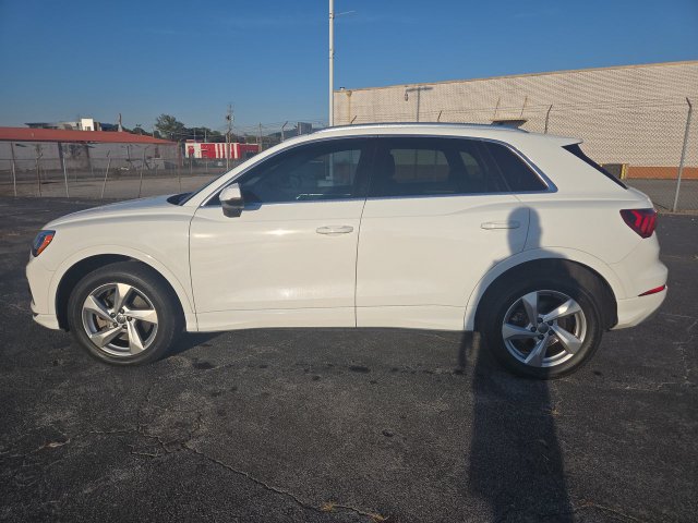 Used 2020 Audi Q3 2.0T Premium w/ Convenience Package AWD/4WD image 5