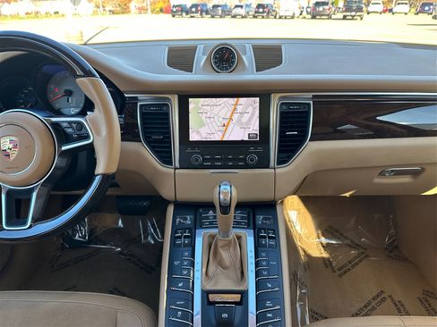 Used 2017 Porsche Macan S w/ Dark Walnut Interior Package image 14