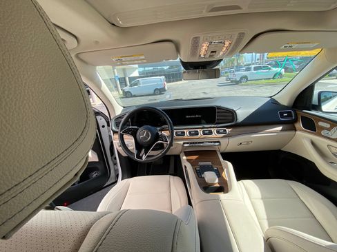 Certified 2025 Mercedes-Benz GLE 450e 4MATIC image 12