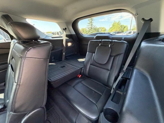 Used 2023 Ford Explorer XLT w/ Equipment Group 202A AWD/4WD image 19