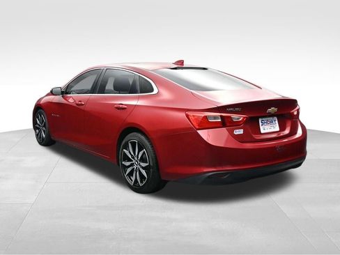 Used 2016 Chevrolet Malibu LT w/ Leather Package FWD image 3