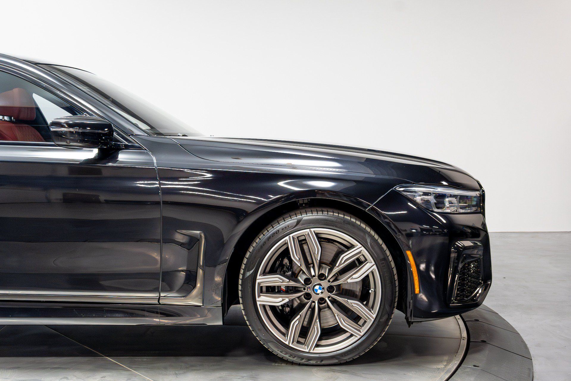 Used 2022 BMW M760i xDrive AWD/4WD image 21