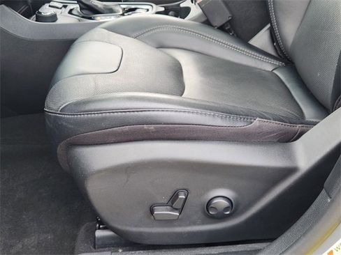 Used 2022 Jeep Cherokee Limited image 22