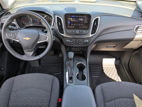 Used 2024 Chevrolet Equinox LT image 15