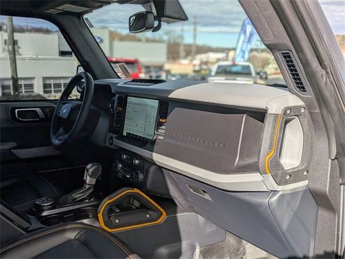 Used 2023 Ford Bronco Badlands image 40