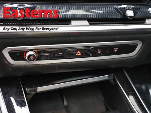 Used 2025 BMW X5 xDrive40i w/ M Sport Package AWD/4WD image 20