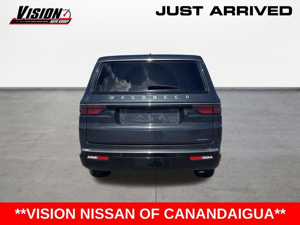 Used 2024 Jeep Wagoneer Series II w/ Flexible Seating Group AWD/4WD image 8