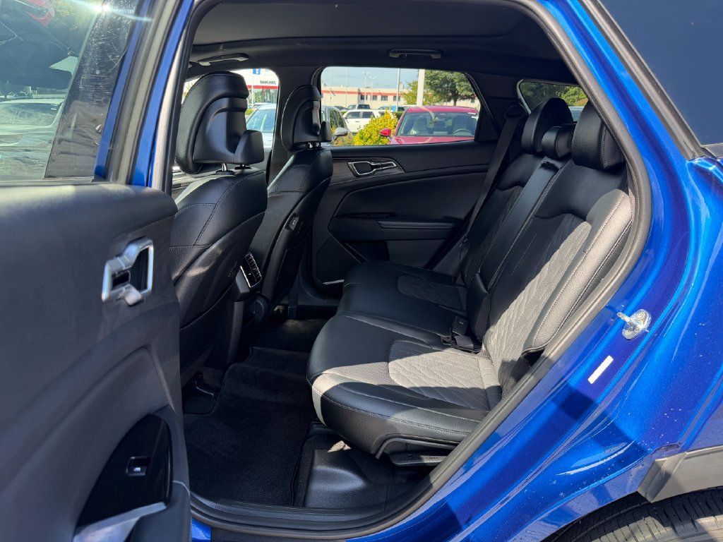 Used 2023 Kia Sportage X-Line w/ X-Line Premium Package AWD/4WD image 19