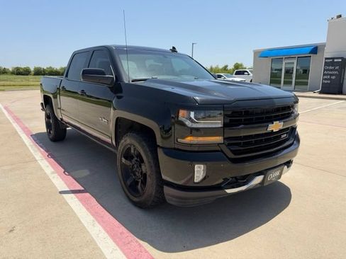 Used 2018 Chevrolet Silverado 1500 LT w/ Texas Edition AWD/4WD image 1