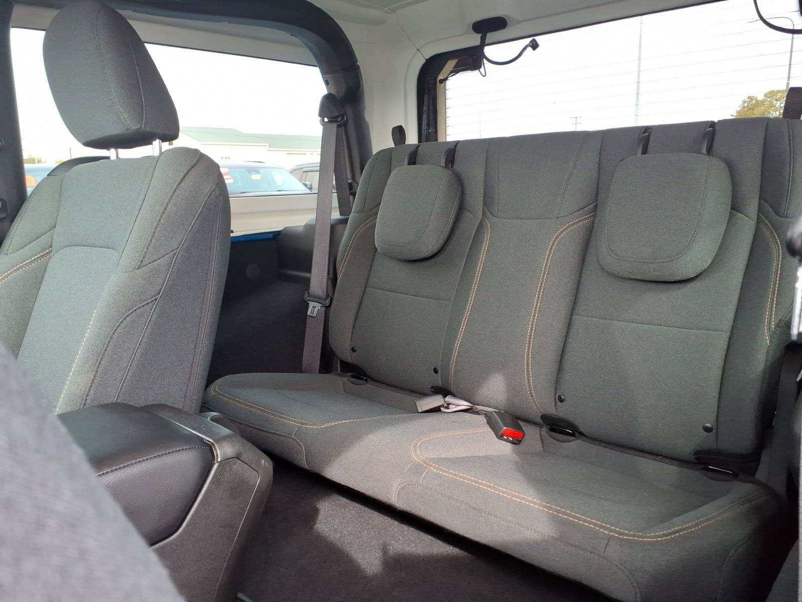 Used 2025 Jeep Wrangler Sport AWD/4WD image 11