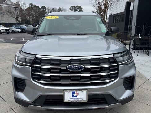 Used 2025 Ford Explorer Active image 4