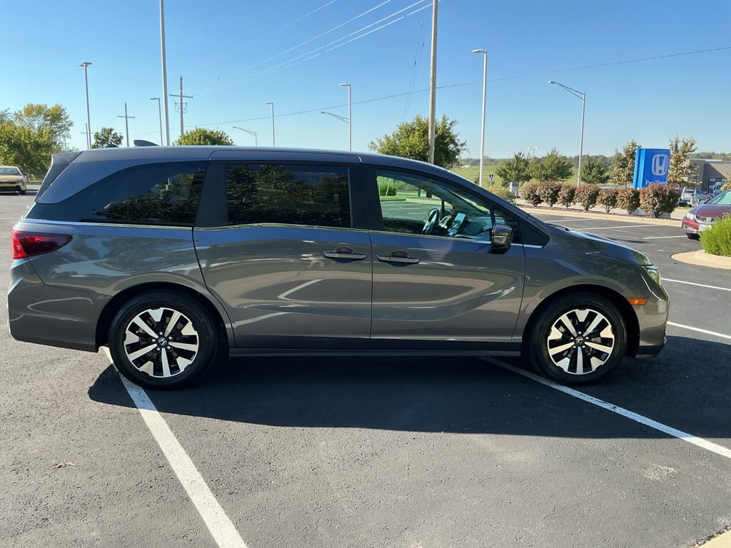 Used 2025 Honda Odyssey EX-L image 12