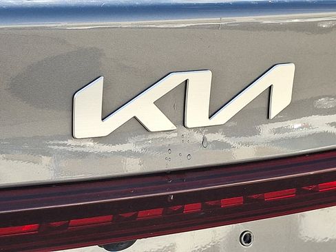 Used 2023 Kia Forte LXS image 29