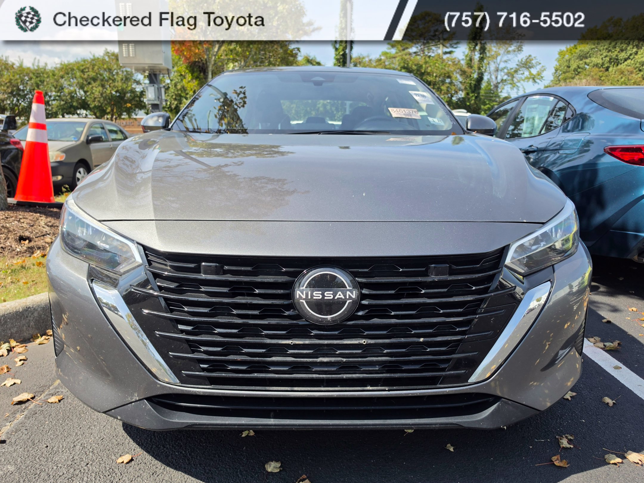 Used 2024 Nissan Sentra SV FWD image 2
