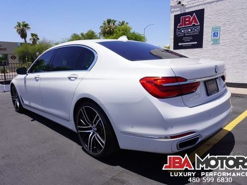 Used 2018 BMW 750i RWD image 4