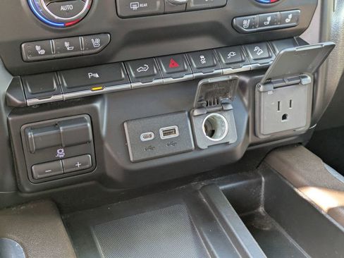 Used 2021 Chevrolet Silverado 2500 LTZ w/ LTZ Plus Package image 26