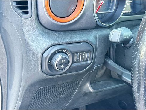 Used 2021 Jeep Gladiator Mojave image 11