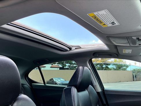 Used 2020 Acura TLX FWD image 16
