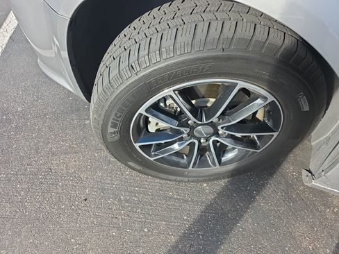 Used 2017 Dodge Grand Caravan GT image 11