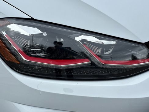 Used 2019 Volkswagen GTI SE w/ SE Experience Package image 10