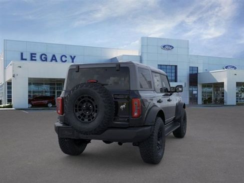 New 2026 Ford Bronco Outer Banks image 8