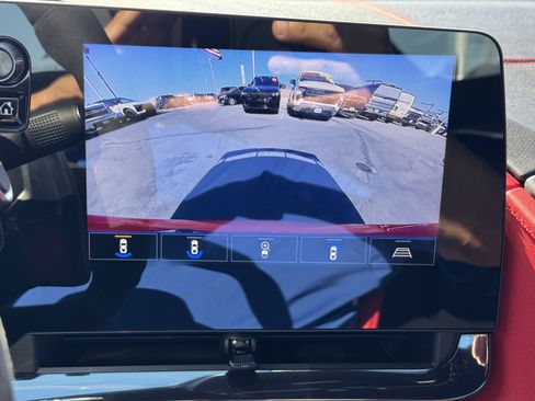 Used 2023 Chevrolet Corvette Stingray Preferred Cpe w/ Z51 Performance Package RWD image 17
