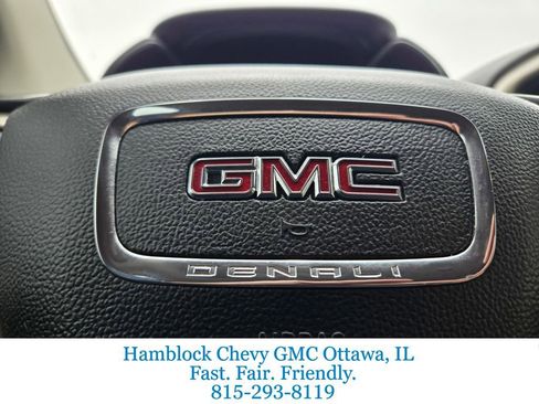 Used 2021 GMC Canyon Denali image 26