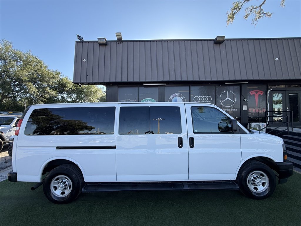 Used 2023 Chevrolet Express 3500 LS RWD image 8