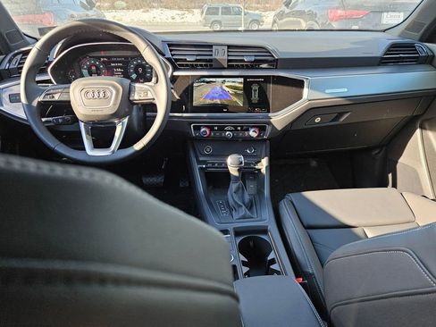 New 2025 Audi Q3 2.0T Premium image 13