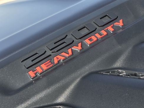 Used 2025 RAM 2500 Laramie AWD/4WD image 12