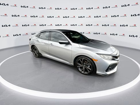 Used 2019 Honda Civic Sport image 2