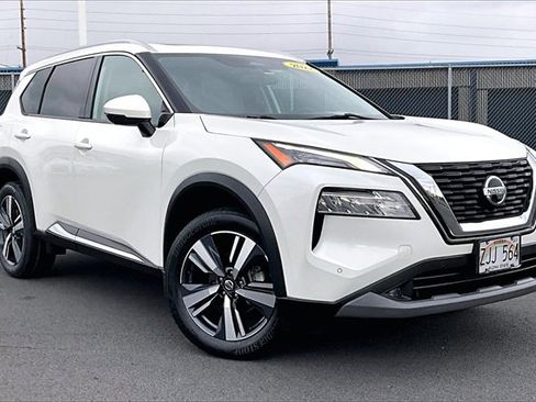 Used 2021 Nissan Rogue SL w/ Premium Package image 11