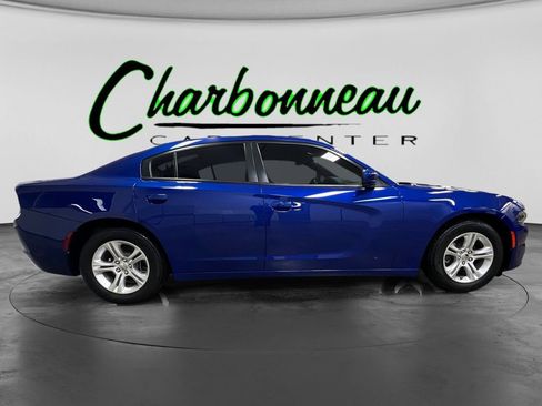 Used 2020 Dodge Charger SXT w/ Cold Weather Package RWD image 6