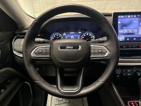 Used 2022 Jeep Compass Latitude image 16