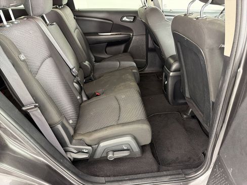 Used 2017 Dodge Journey SXT w/ Chrome Appearance Group FWD image 27