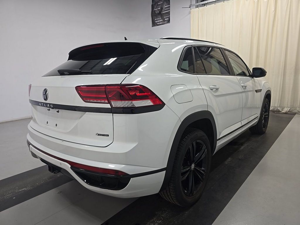 Used 2023 Volkswagen Atlas Cross Sport SEL R-Line AWD/4WD image 4