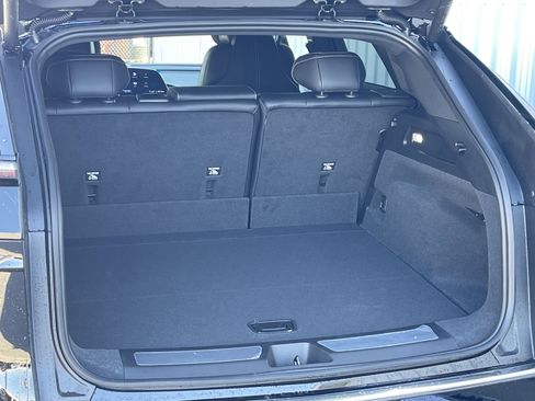 New 2025 Cadillac Lyriq Luxury image 16