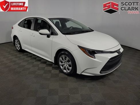 Used 2026 Toyota Corolla LE FWD image 1