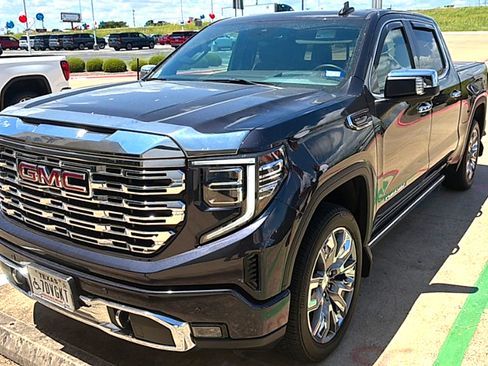 Used 2024 GMC Sierra 1500 Denali w/ Denali Reserve Package AWD/4WD image 6