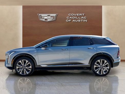 New 2026 Cadillac Optiq Luxury 2 image 5