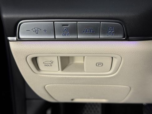 Used 2021 Genesis GV80 2.5T w/ Advanced Package 03 image 17