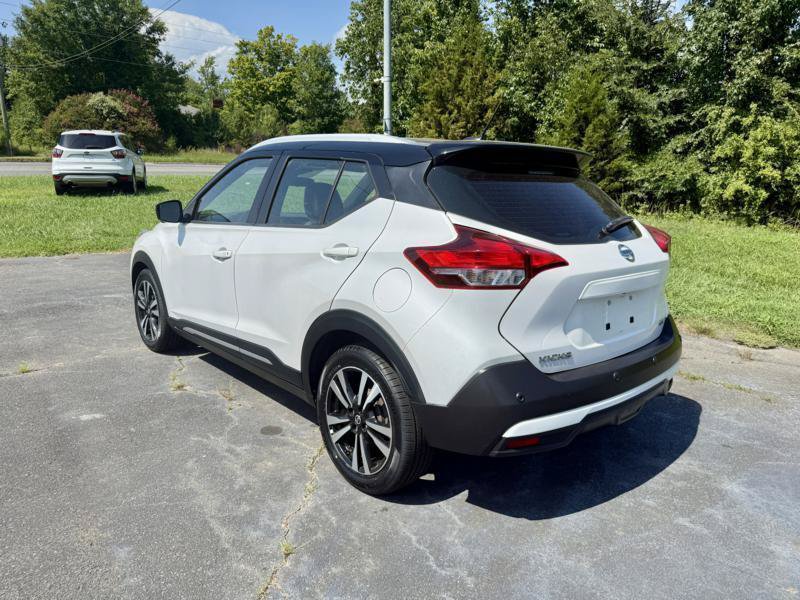 Used 2020 Nissan Kicks SR FWD image 3
