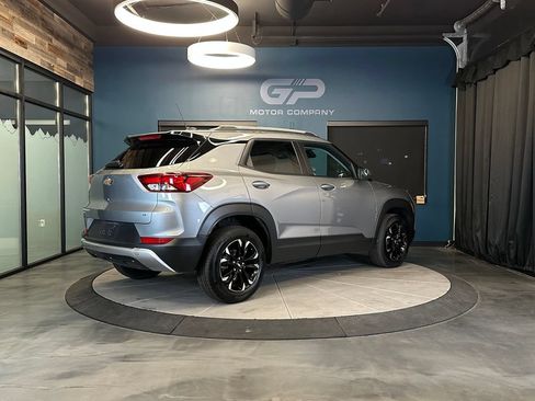 Used 2023 Chevrolet TrailBlazer LT AWD/4WD image 3