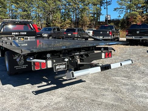 New 2025 RAM 5500 4x4 Regular Cab image 11